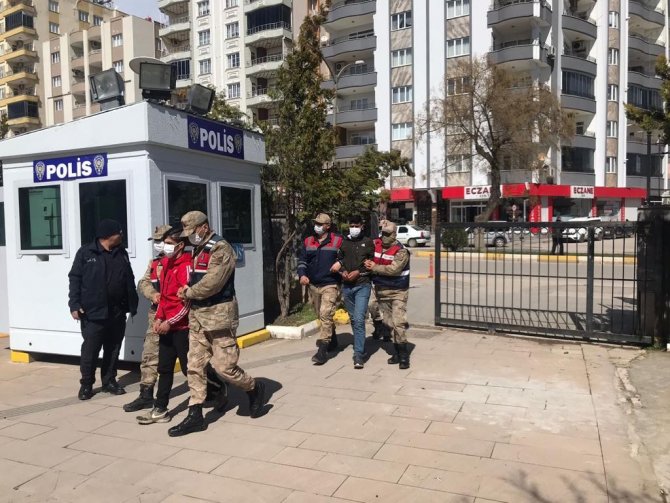 Silahla Gasp Yapan 2 Kişi Yakalandı