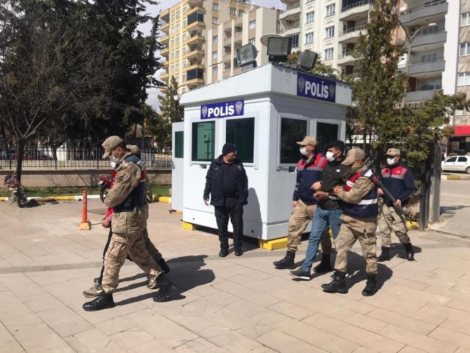 Silahla Gasp Yapan 2 Kişi Yakalandı