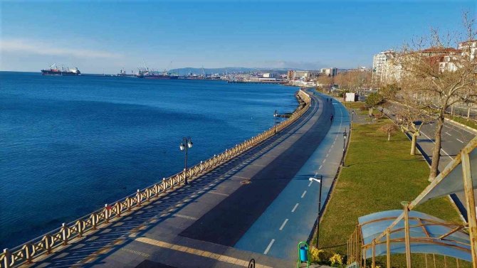 İ̇stanbul’da Kar Tekirdağ’da Güneş