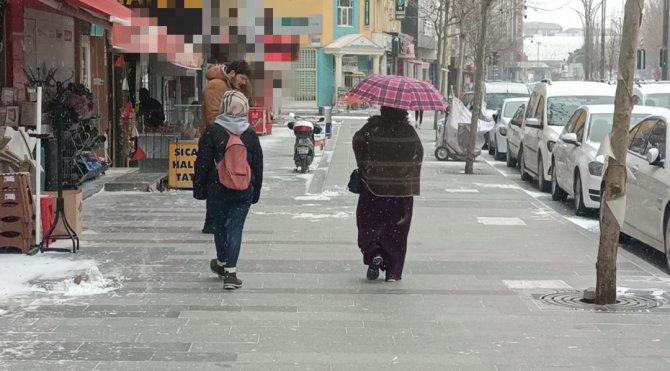 Kırşehir’de Kar Yağışı Etkili Oluyor