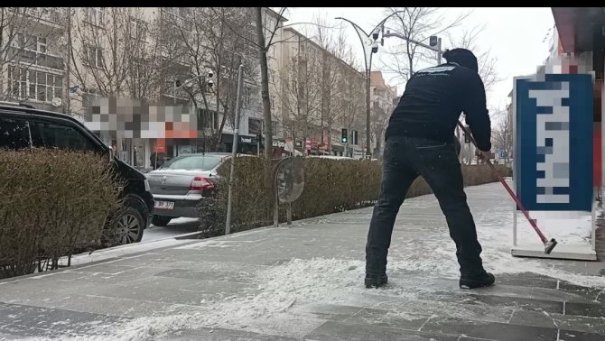 Kırşehir’de Kar Yağışı Etkili Oluyor