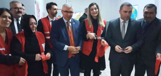 Kızılay 15. Kütüphaneyi Saimbeyli’de Açtı