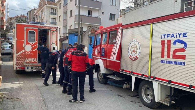 Obez Hasta İtfaiyenin Yardımıyla Hastaneye Sevk Edildi