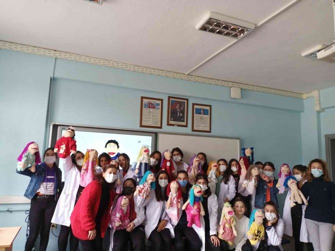 Köyceğiz’de Kukla Tasarımı Eğitimleri Devam Ediyor