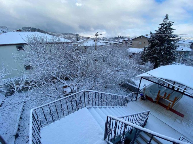 Sakarya Güne Karla Uyandı