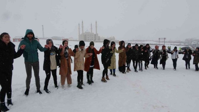 Muş’ta “Kültür Ve Turizm Kış Festivali” Düzelendi