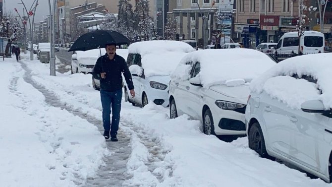 Muş’ta 154 Köy Yolu Ulaşıma Kapandı
