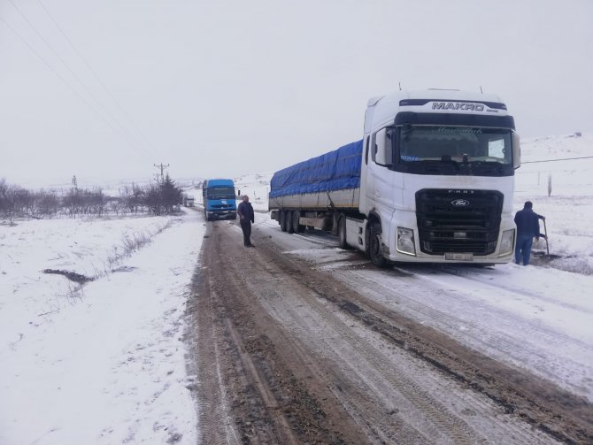Nevşehir’de Kar Yağışı Ulaşımda Aksamalara Neden Oluyor