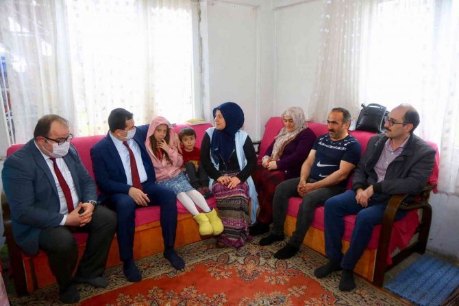 Kaymakam Işık’tan Çölyak Hastası Naile’ye Ziyaret