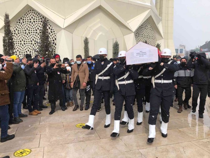 Bakan Soylu, Şehit Komiser Yardımcısı Abdullah Yasir Binici’nin Cenazesine Katıldı