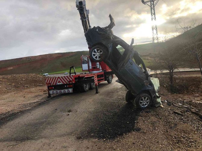Siirt’te Otomobil Şarampole Yuvarlandı: 1 Yaralı