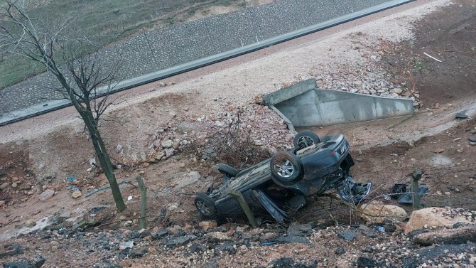 Siirt’te Otomobil Şarampole Yuvarlandı: 1 Yaralı
