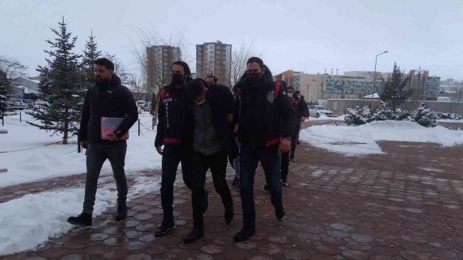 5 Yıldır Aranıyordu, Betonla Gömülmüş Olarak Bulundu