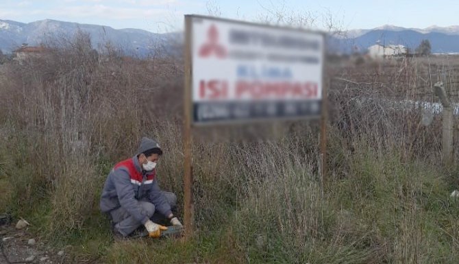Burhaniye’de Belediye, Tabela Kirliliğine Karşı Mücadele Başlattı