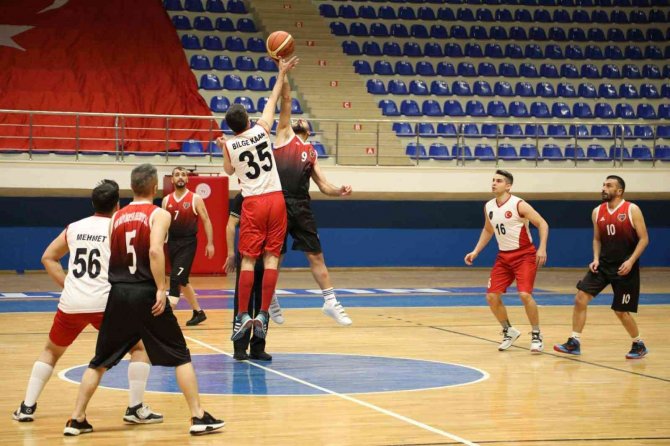 Van’da Kurumlar Arası Basketbol Turnuvası