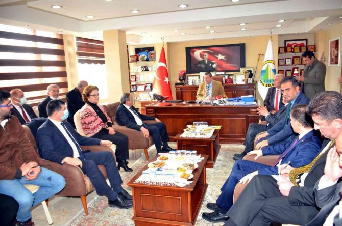 Torun; “Hizmetlerinizden Dolayi Sizlere Teşekkür Ediyorum.”