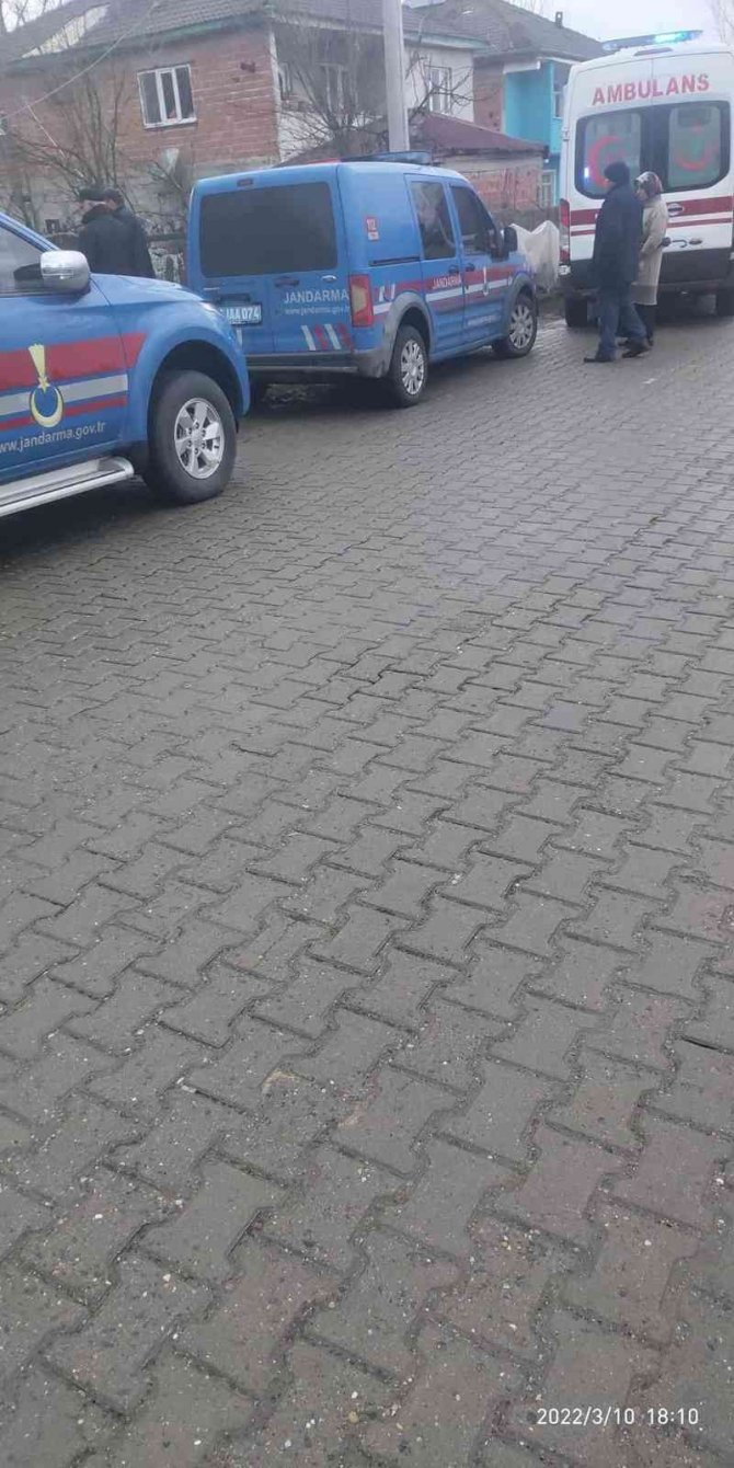 51 Yaşındaki Adam Evinde Ölü Bulundu