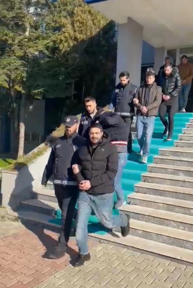 Tekirdağ Merkezli 3 İlde Göçmen Kaçakçılarına Operasyon: 5 Tutuklama
