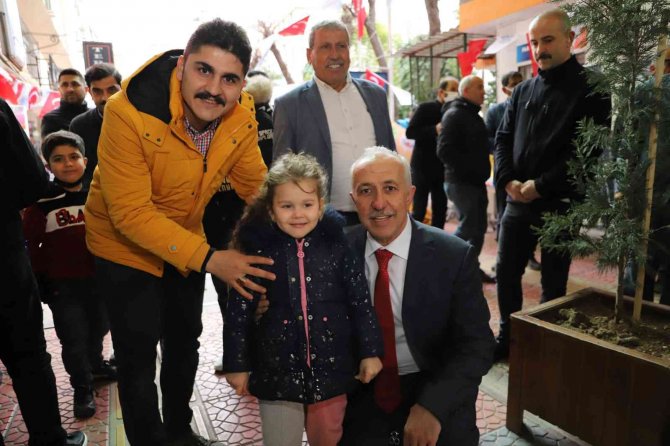 Başkan Gültak, Mahmudiye Mahallesinde Vatandaşla Buluştu