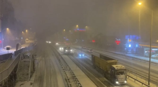 Pendik’te Yollar Kara Büründü, Sürücüler Zor Anlar Yaşadı