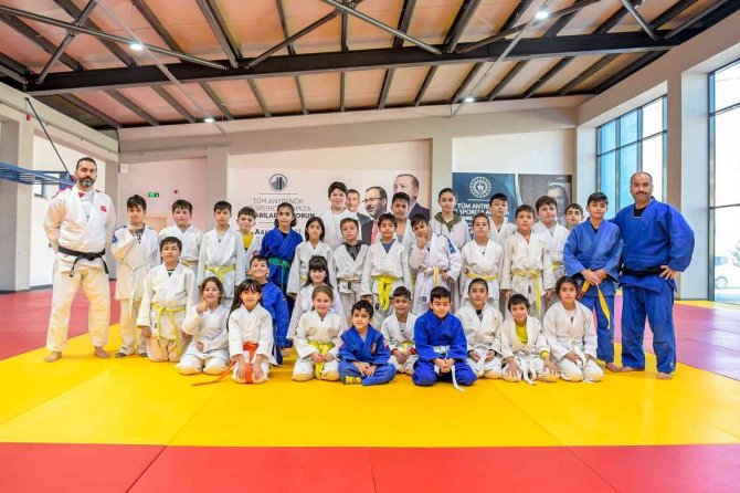 Altındağ’da Spor Tesisleri Doldu Taştı