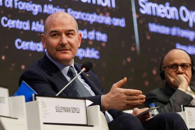 Bakan Soylu: "Türkiye Olarak Küresel Şampiyonlar Ligine Tabi Olsaydık Ukrayna’dan Daha Zor Durumda Kalırdık"