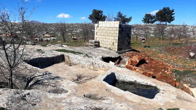 Kaçak Yapı İhbarı İçin Gittiler Kaçak Kazı Çıktı