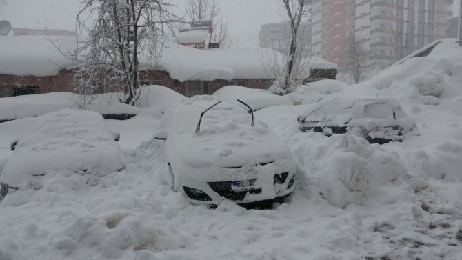 Bitlis’te 198 Köy Yolu Ulaşıma Kapandı