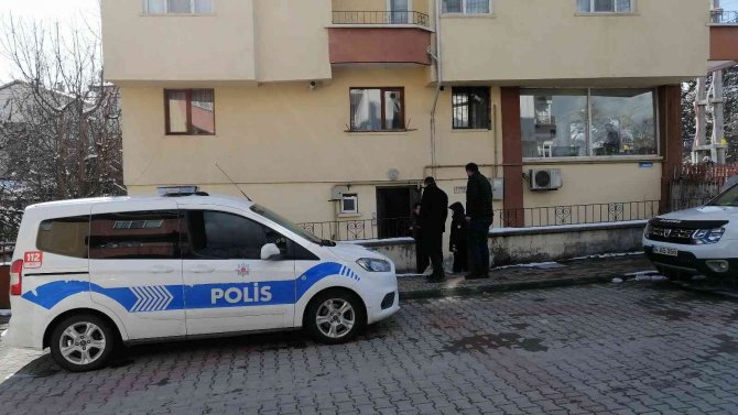 Tartıştığı Eşini Silahla Bacağından Vurdu