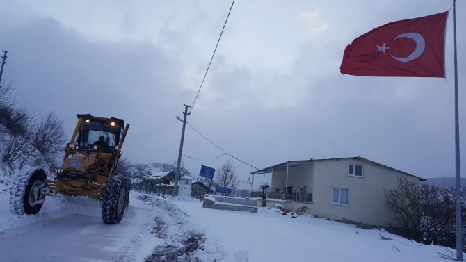 Bursa’da 24 Saatte 455 Mahalle Yolunu Ulaşıma Açıldı