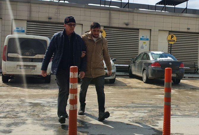 60 Yaşındaki Adam, Genci Bıçaklayarak Öldürdü
