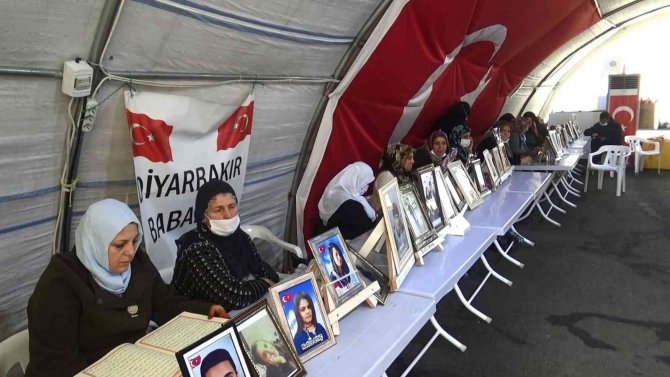 Evlat Nöbetindeki Ailelerin Kararlı Direnişi 922. Günde