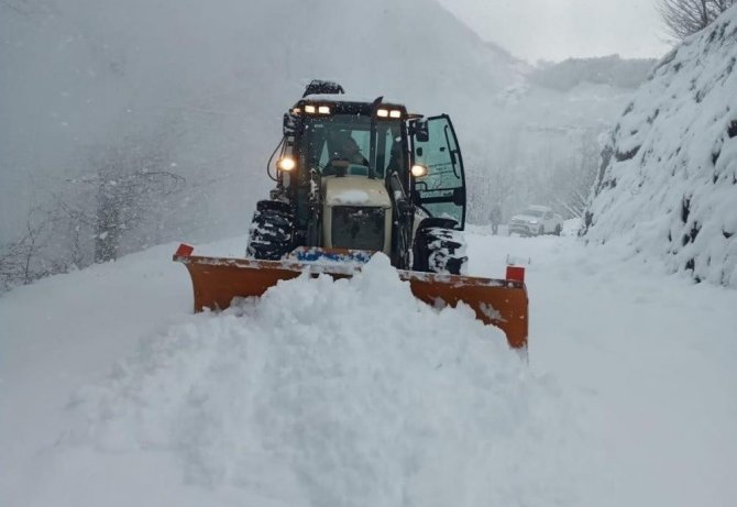 Düzce’de 69 Köy Yolu Ulaşıma Kapandı