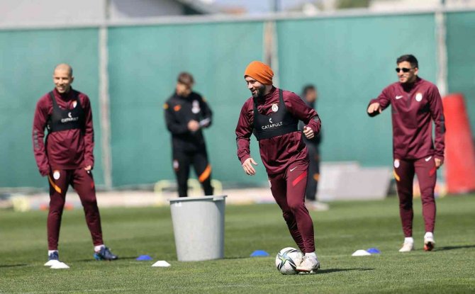 Galatasaray, Beşiktaş Derbisinin Hazırlıklarına İ̇zmir’de Devam Etti