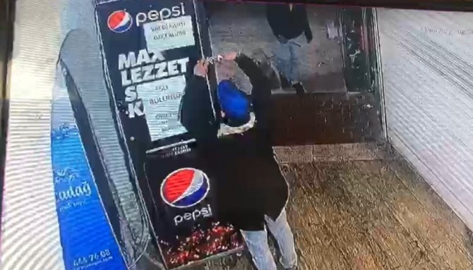 Gençlerin Alkışlatan Hareketi Kamerada