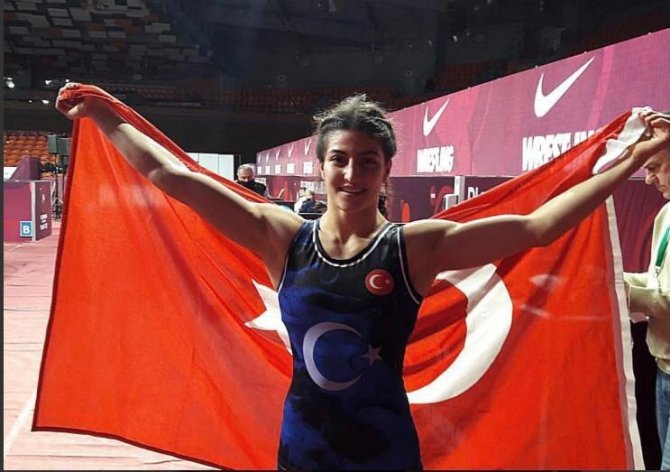 Göç İ̇daresi Başkanlığı: "Ahıska Türkü Milli Sporcu Kamaloğlu Avrupa Şampiyonu Oldu"