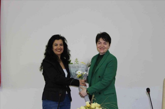 Hitit Üniversitesinde ’Kadınların İ̇ş-yaşam Dengesi’ Konferansı