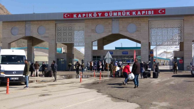 İ̇ran, Sınır Kapısındaki Çalışma Saatlerini Uzattı