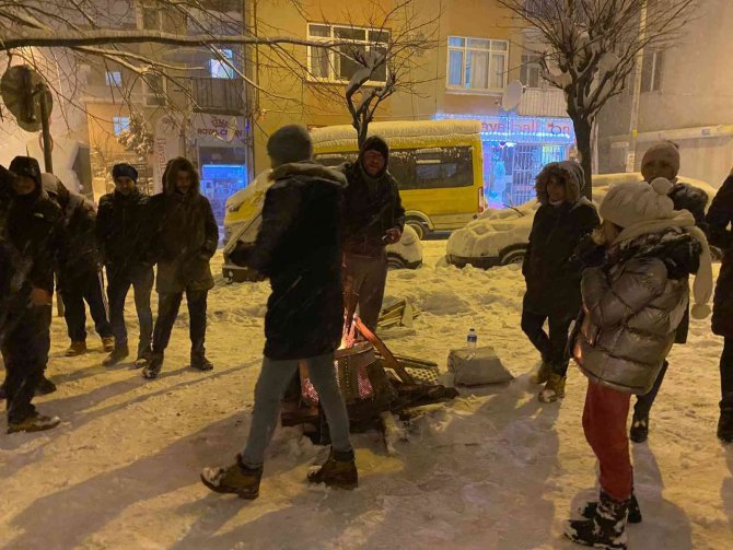 Sarıyer’de Kar Yağışı Şiddetini Artırdı