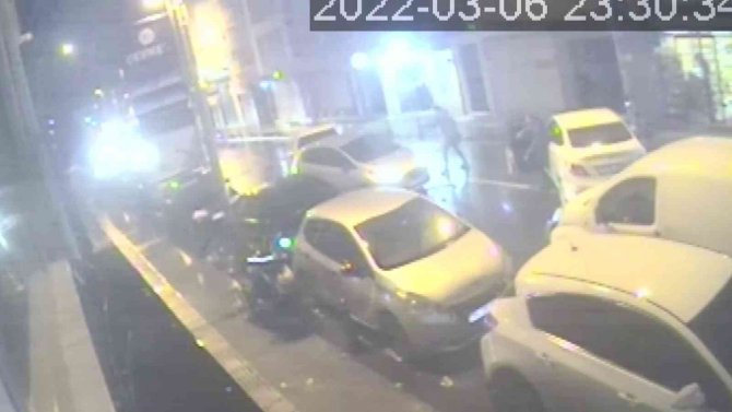 Kadıköy’de Polis İle Korsan Taksici Arasında Nefes Kesen Kovalamaca