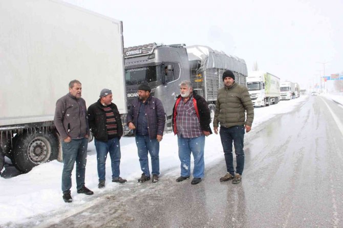 Ağır Tonajlı Araçlara 24 Saattir Kapalı Olan Karaman-mersin Yolu Ulaşıma Açıldı