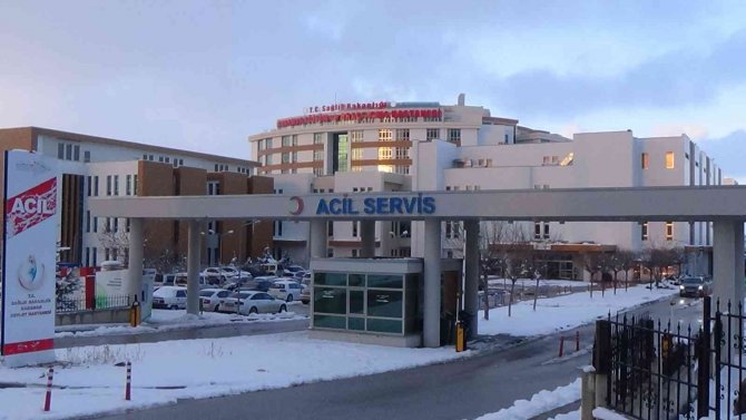 Genç Hemşire Doğuma 15 Gün Kala İkiz Bebekleriyle Birlikte Hayatını Kaybetti