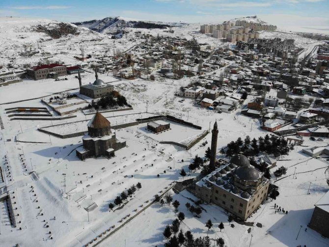 Kars’ta Kış Hüküm Sürüyor