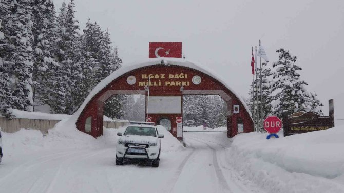 Kastamonu’da Kar Yağışı Ve Sis Etkili Oluyor
