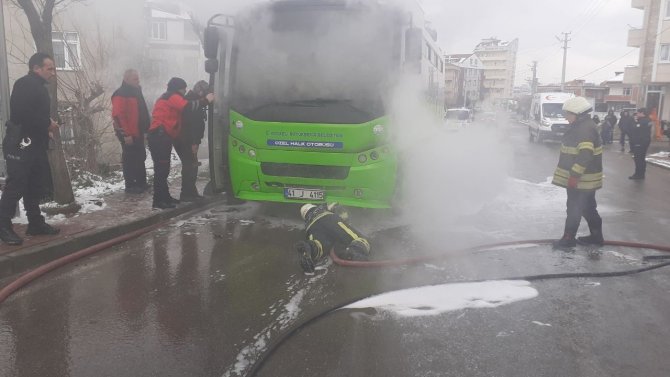 Yangını Söndürebilmek İçin Ter Döken İtfaiye Erleri İle Tartıştı