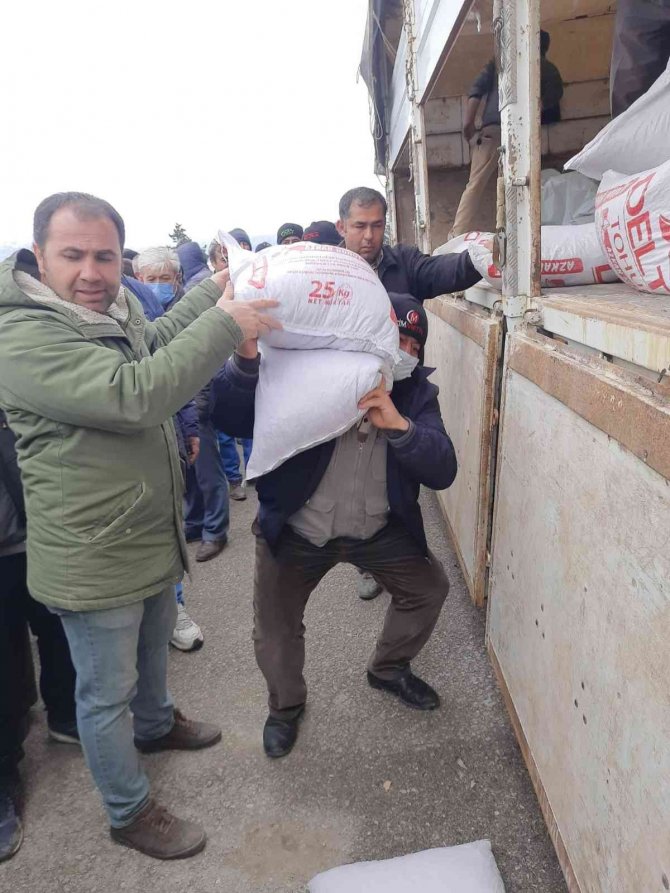 Konya’da Çiftçiye Sertifikalı Nohut Tohumu Desteği