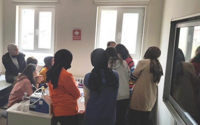 Lise Öğrencileri Kaz Kalbi Üzerinde Deney Yaptılar