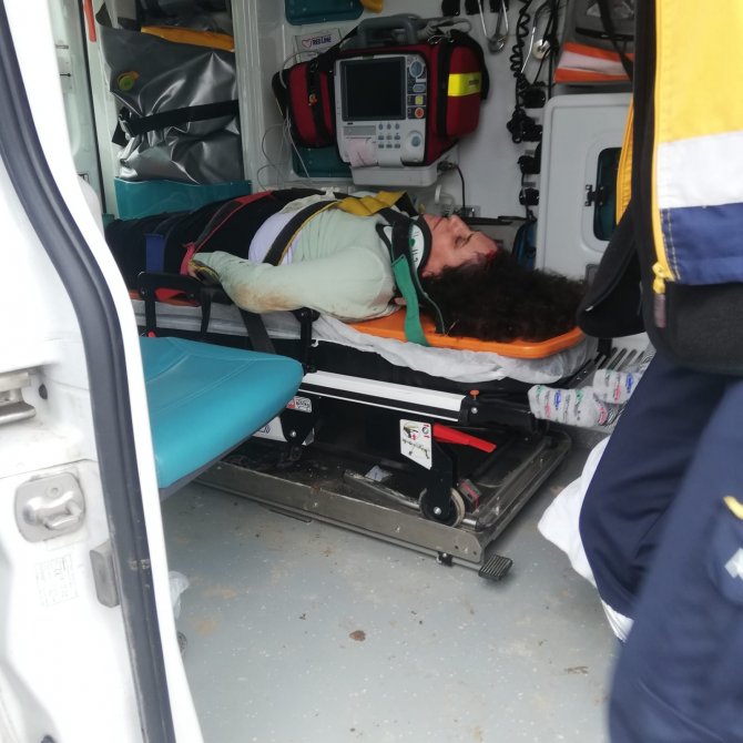 Mardin’de Otomobil Tarlaya Uçtu: 8 Yaralı