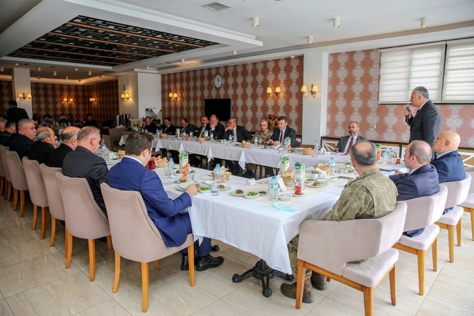 Ankara’ya Tayin Olunan Karakaşoğlu İçin Veda Yemeği Düzenlendi