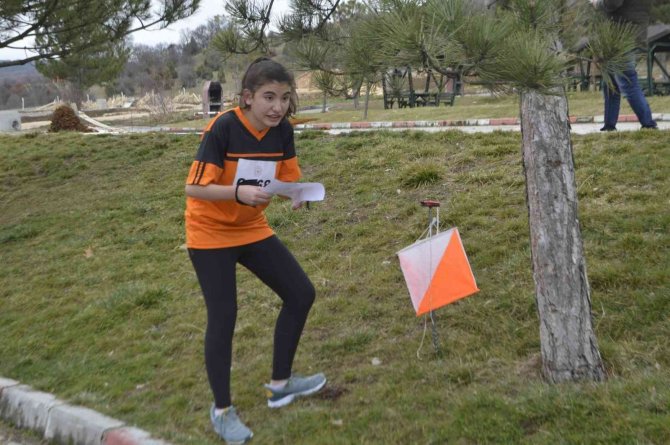 Oryantiring İ̇l Birinciliği Müsabakaları Tavşanlı’da Gerçekleştirildi